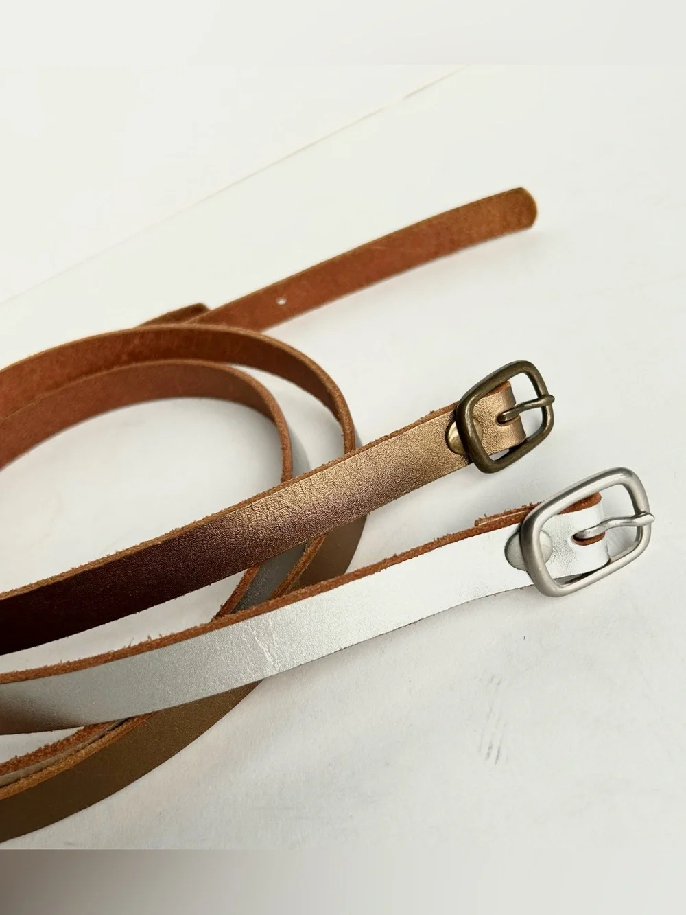 2 x Gap metallic leather belt